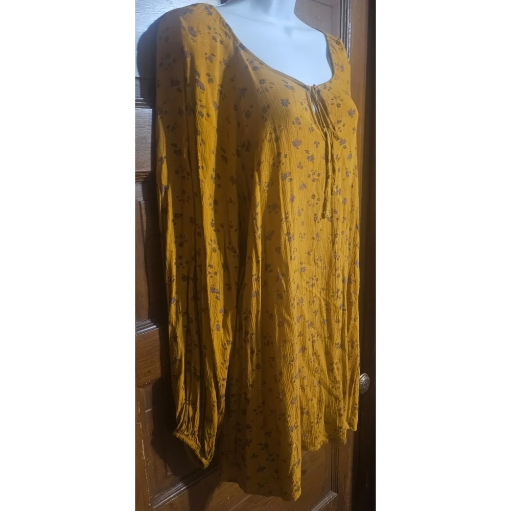 Sonoma Ditsy Floral Long Sleeve Peasant Top